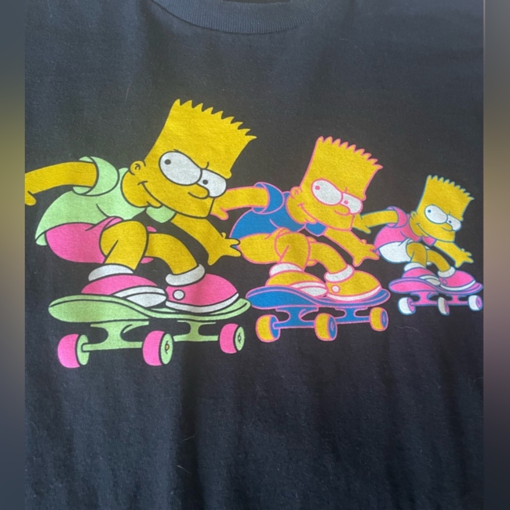The Simpsons Bart Skateboarding Graphic short sleeve black  T-Shirt. Men size M‎